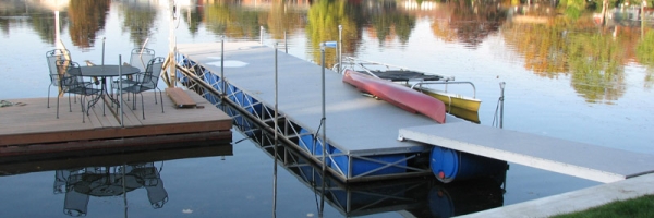 dock-dining-area